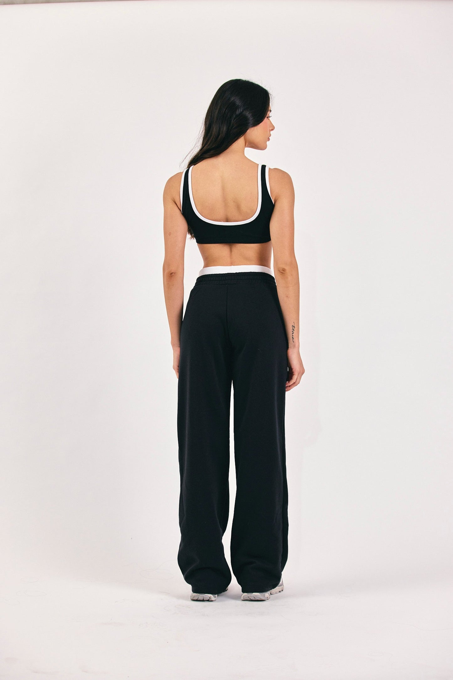 SET CONTRAST NEGRO